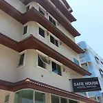 Safe House Hostel Patong
