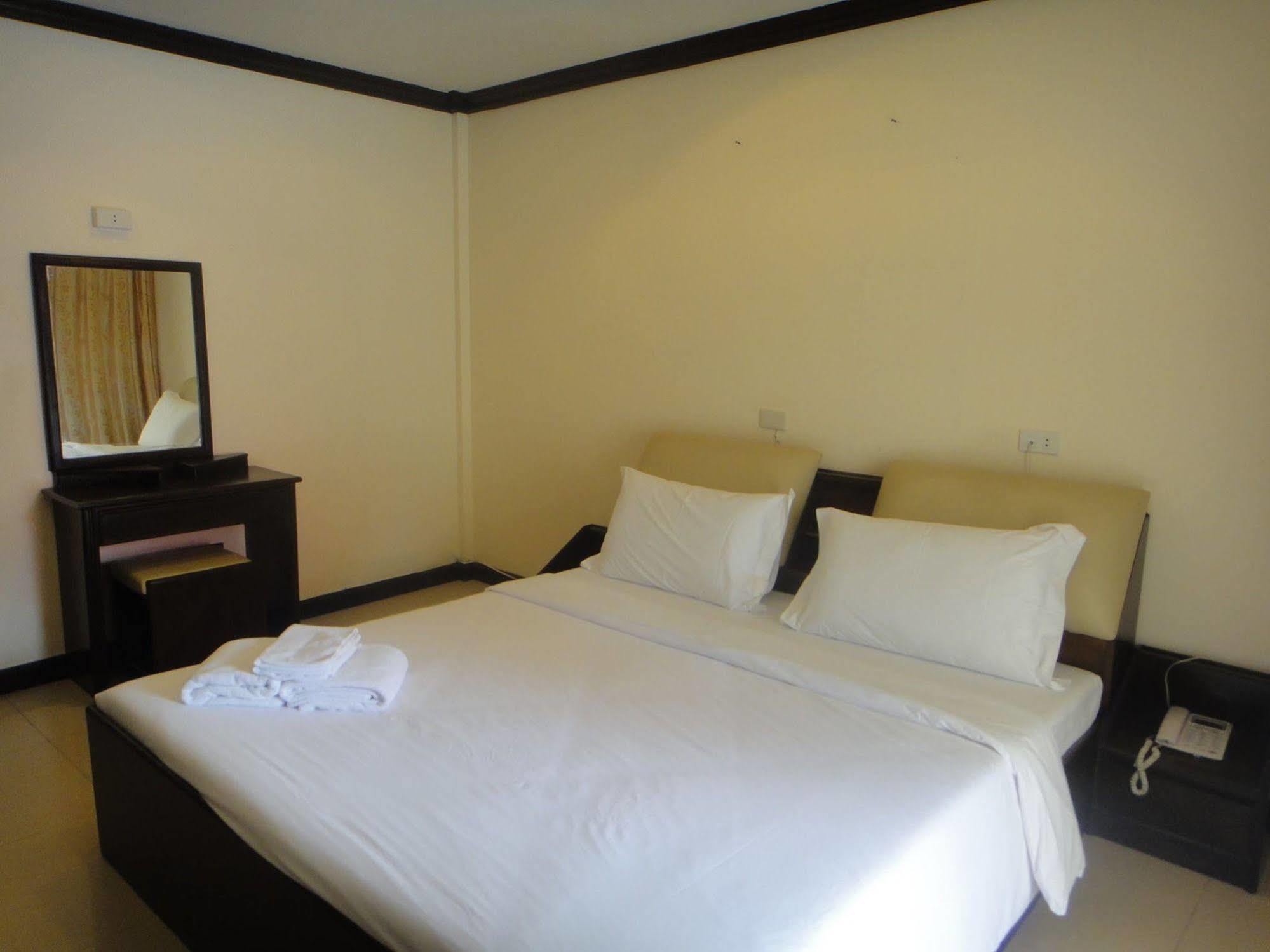 Hostel Safe House *
