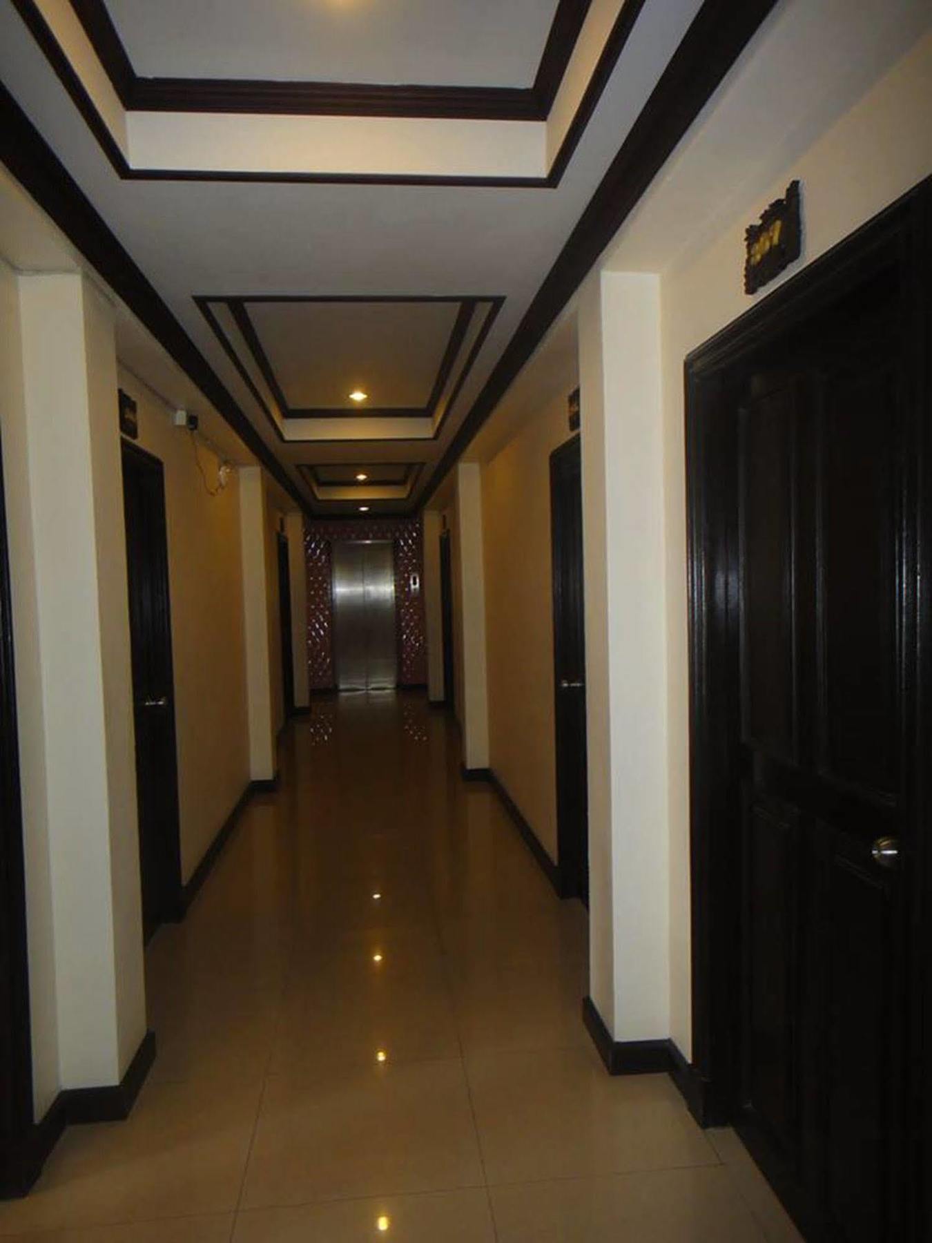 Hostel Safe House *